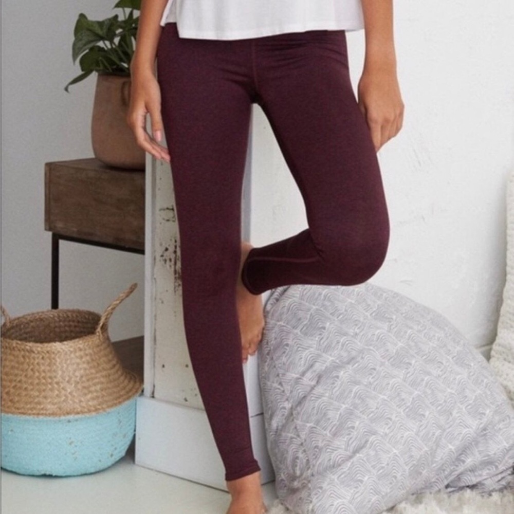 Aerie Chill Play Move Legging, Size Medium, Maroon